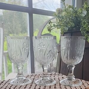 Iris Herringbone Lot Of 3 Goblets